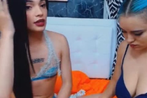 Sexy Tranny Fucks Her Female Friend