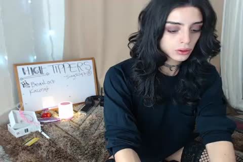 Sexy T-girl In Fishnets