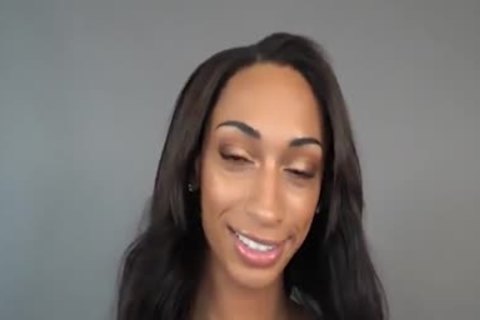 Sexy Ebony With Nice Tits