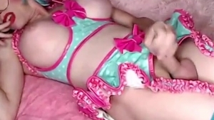 Big Boobs American Translady In Glasses Wanks On Webcam